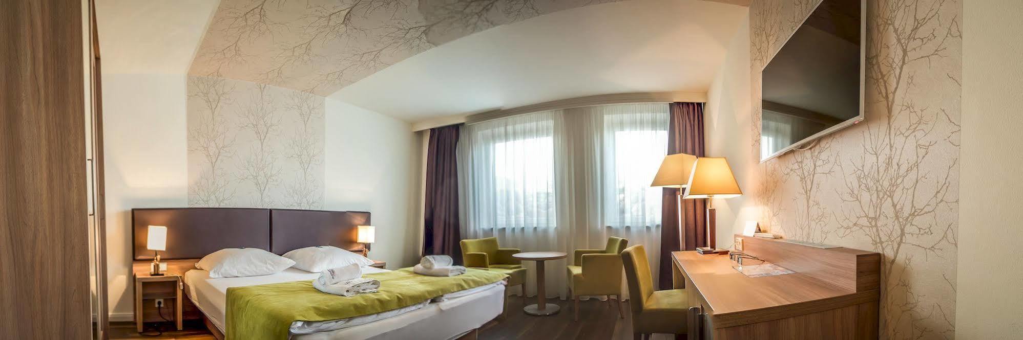 Hotel Warnow Ρόστοκ Εξωτερικό φωτογραφία