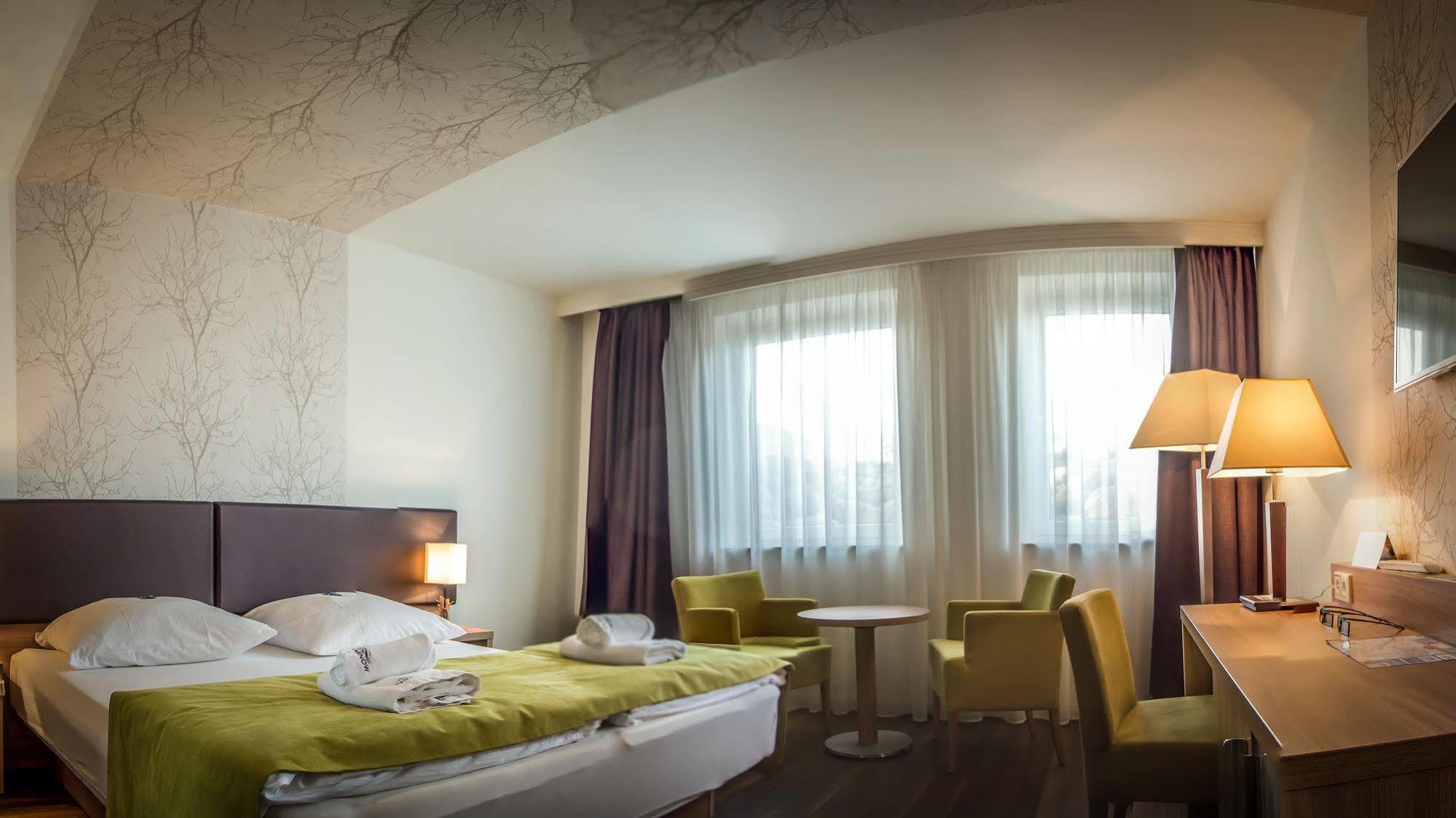 Hotel Warnow Ρόστοκ Εξωτερικό φωτογραφία